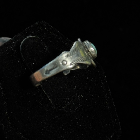 Vintage Native American Turquoise Sterling Silver Ring - Picture 5 of 5